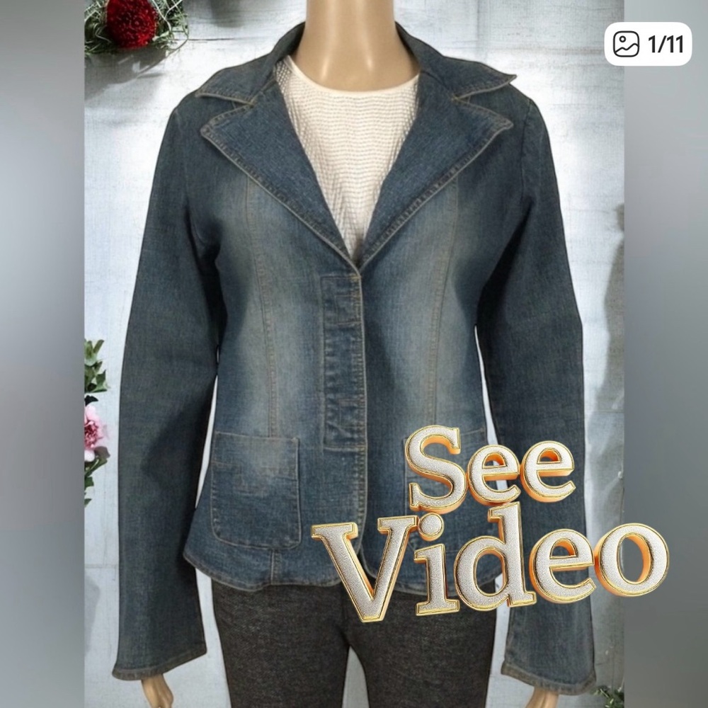 👛 (ANY 2/$20)  Vintage BONGO Blue Distressed Denim Jean Jacket Small